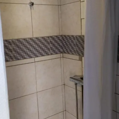 アパート 2 Pieces Sans Voisin *